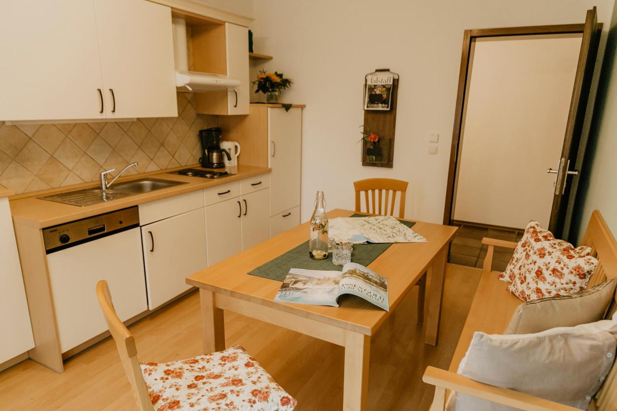 Wessner Hof Landhotel & Restaurant Marquartstein Room photo