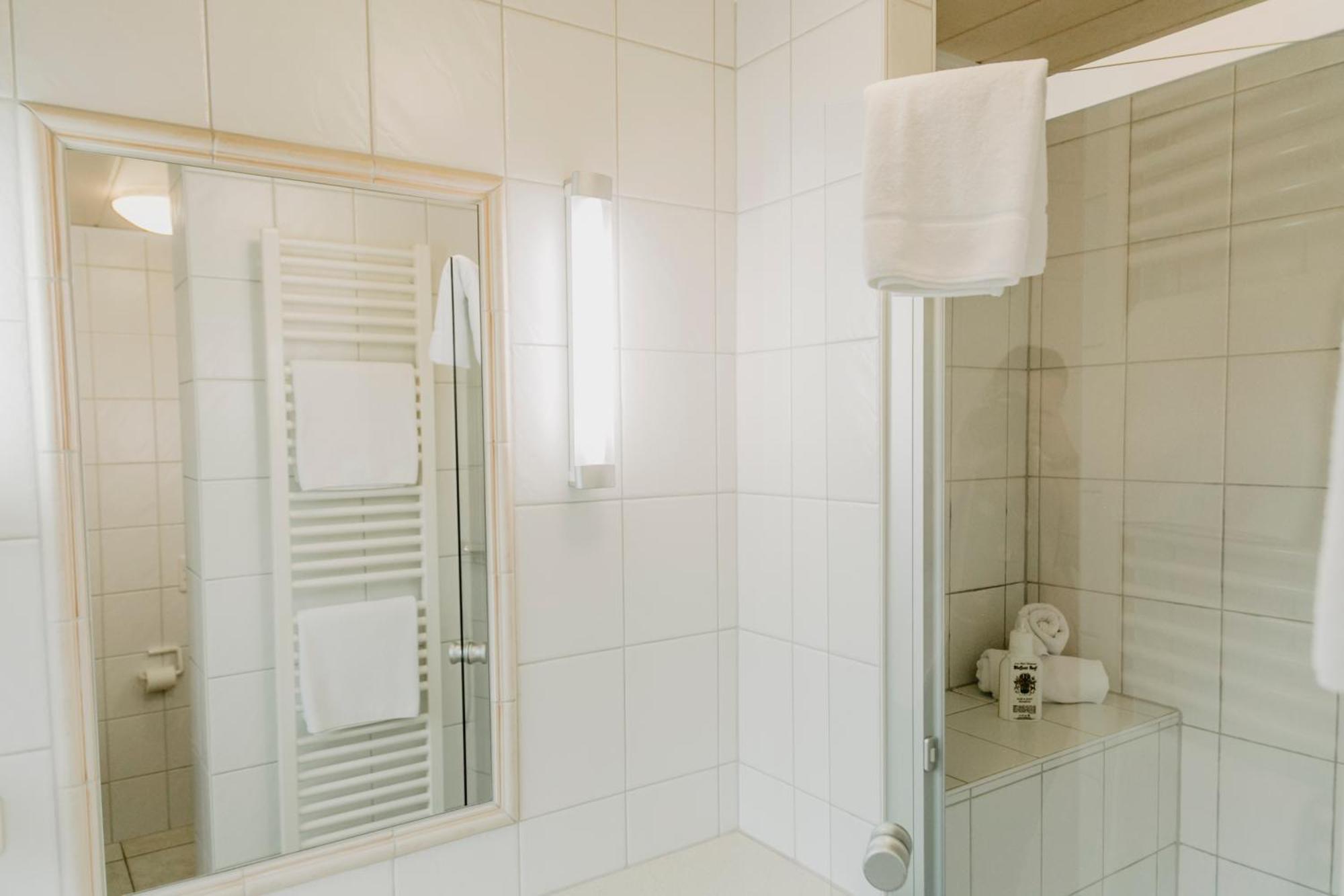 Wessner Hof Landhotel & Restaurant Marquartstein Room photo
